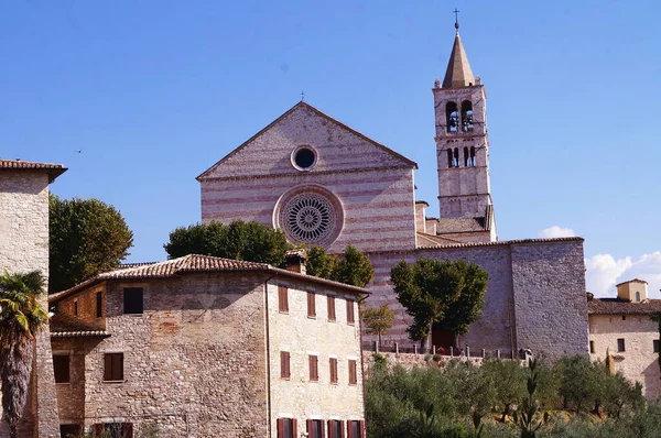 Utsikt Över Basilikan Santa Chiara Assisi Italien — Stockfoto