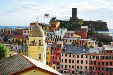 Vernazza Köyü, Cinque Terre, İtalya'nın görünümü