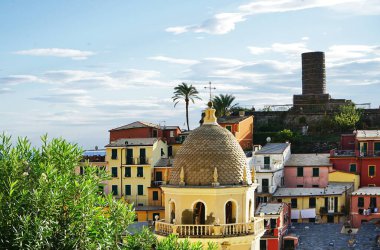 Vernazza Köyü, Cinque Terre, İtalya'nın görünümü