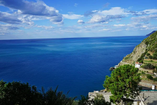 意大利Cinque Terre Riomaggiore海上悬崖 — 图库照片