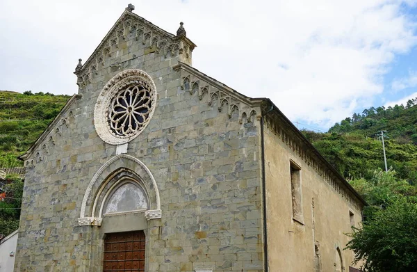 Церковь Сан Лоренцо Мученик Манарола Cinque Terre Италия — стоковое фото