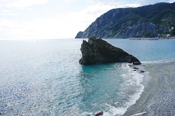 Rock Monterosso Cinque Terre Italia – stockfoto