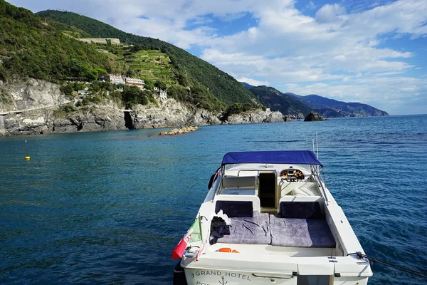 Barco Pequeño Puerto Monterosso Cinque Terre Italia — Foto de Stock