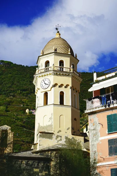 Колокольня Церкви Санта Маргарита Антиохия Деревне Вернацца Cinque Terre Италия — стоковое фото