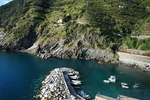 Небольшой Порт Деревне Вернацца Чинке Терре Италия — стоковое фото