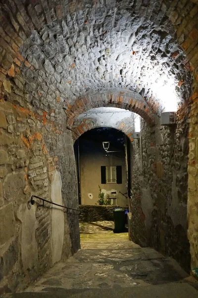 Nocne Spojrzenie Castelnuovo Garfagnana Toskania Włochy — Zdjęcie stockowe