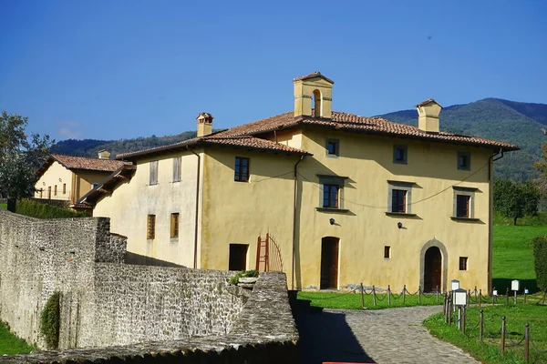 Kaptan Talya Daki Castelnuovo Garfagnana Daki Monte Alfonso Kalesindeki Evi — Stok fotoğraf