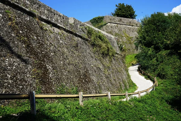 Starożytne Mury Twierdzy Mont Alfonso Castelnuovo Garfagnana Toskania Włochy — Zdjęcie stockowe