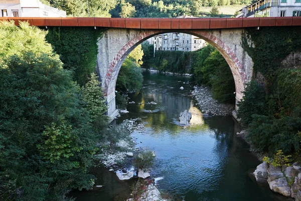 Γέφυρα Santa Lucia Πάνω Από Τον Ποταμό Serchio Στο Castelnuovo — Φωτογραφία Αρχείου