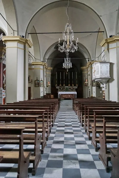 Wnętrze Kościoła San Romano Martire San Romano Garfagnana Toskania Włochy — Zdjęcie stockowe