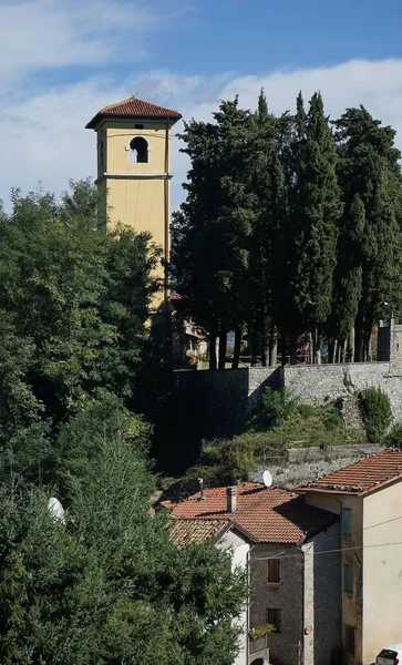 Πύργος Στο Κάστρο Του Χωριού Molazzana Στην Garfagnana Τοσκάνη Ιταλία — Φωτογραφία Αρχείου