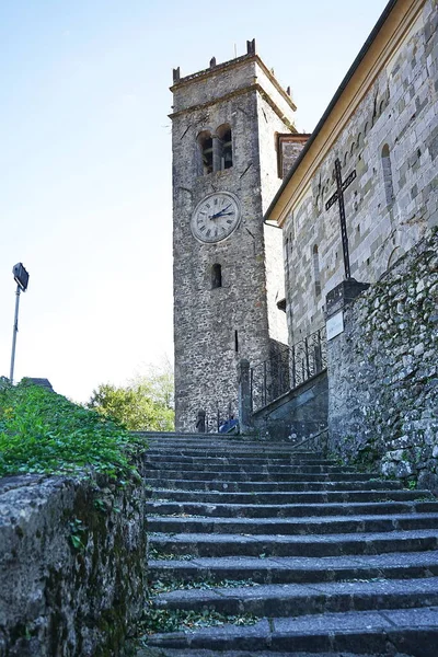 Kloktoren Van Kerk Van San Jacopo Gallicano Garfagnana Toscane Italië — Stockfoto