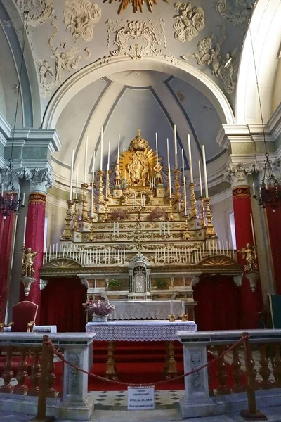 イタリア トスカーナ州ガルファニャーナのモッツァーノ ボルゴのサン ロッコ教会の内部 — ストック写真