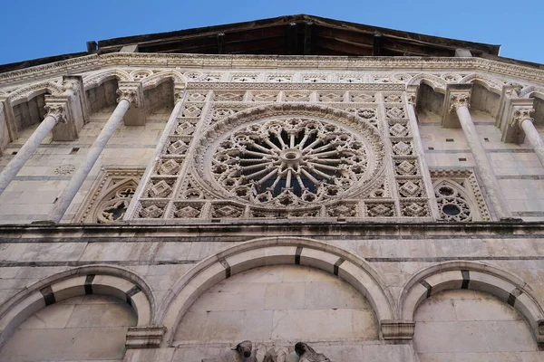 Detail Facade Cathedral Carrara Tuscany Italy — Stock Photo, Image