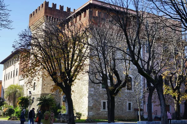 Замок Маласпина Карраре Тоскана Ита — стоковое фото