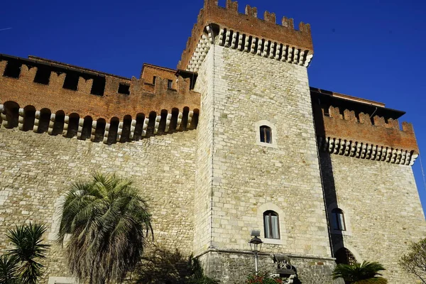 Замок Маласпина Карраре Тоскана Ита — стоковое фото