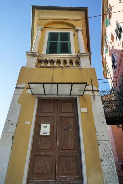 Typical Building Carriona Street Carrara Tuscany Italy — ストック写真