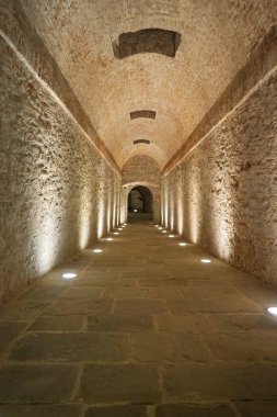 İtalya, Toskana, Arezzo 'daki Medici kalesinin koridoru.