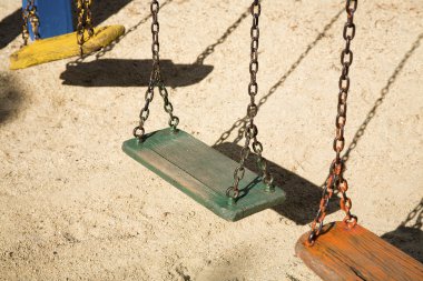 renkli swings Bahçesi