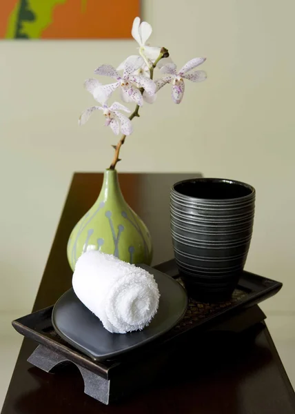 Lázně osvěžující ručník a čaje — Stock fotografie