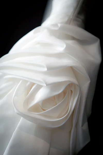 花模様の花嫁のウェディング ドレス — ストック写真