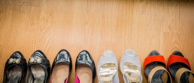 birkaç tür ayakkabı atış