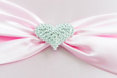 pembe kurdele ve dimon kalp