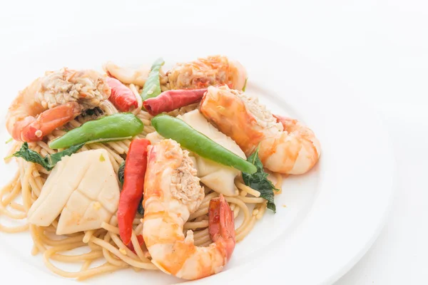 STIR FRIED SPICY SPAGHETTI WITH SEAFOOD — Stock Photo, Image