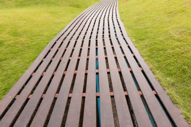 boardwalks yoluyla ve çim