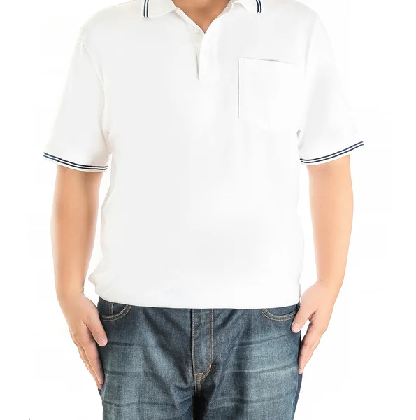 Мужчина в белой футболке с поло на белом фоне — стоковое фото