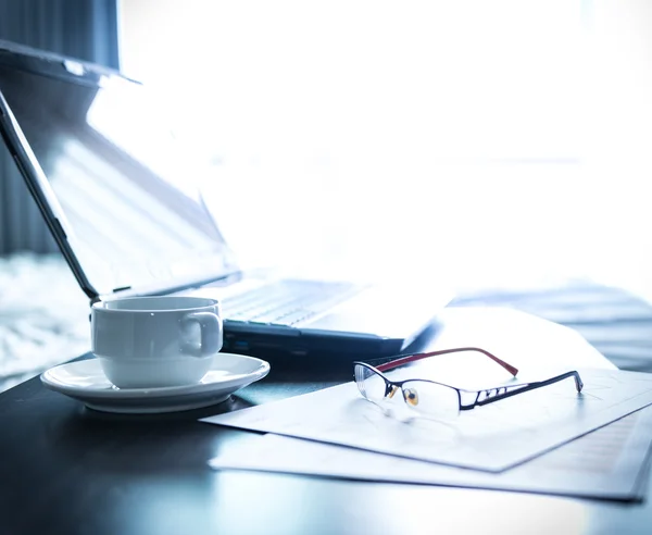 A mesa do escritório — Fotografia de Stock