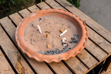 Sigara bağımlılığı küllük