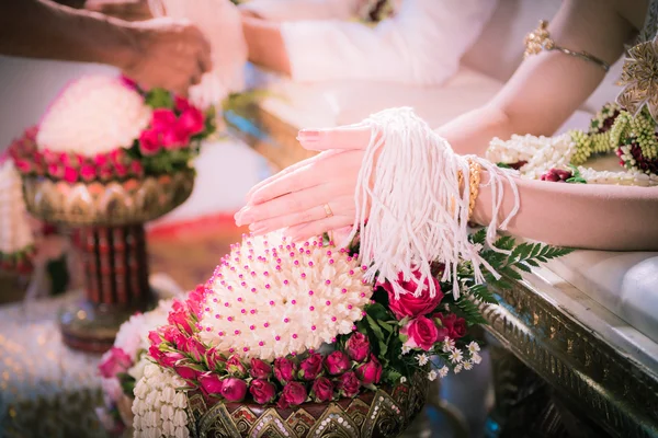 Gelin Tayland düğün el — Stok fotoğraf