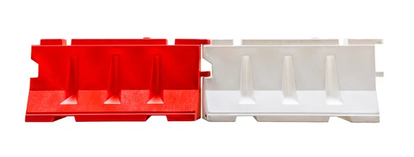 Kırmızı ve beyaz plastik engeller engelleme — Stok fotoğraf