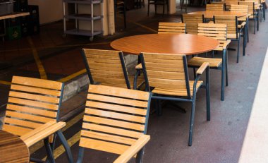 Sandalye ve masaları