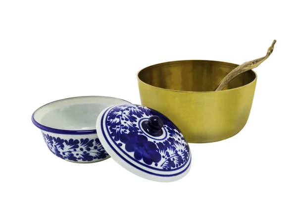 Antique brazen rice bowl and ceramic bowl isolated — Stock Photo, Image