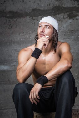 yakışıklı kas atlet ilham