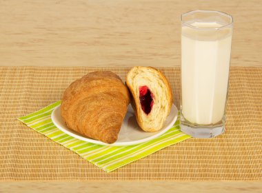 ay çöreği, süt, çizgili bir bej Bambu Kumaş peçeteye