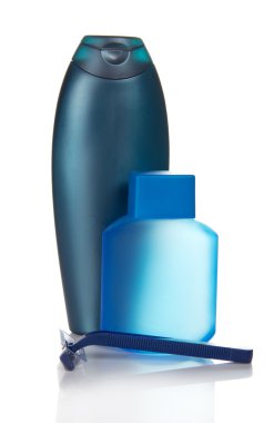 şampuan, losyon sonra tıraş ve üzerinde beyaz izole Emanet razor