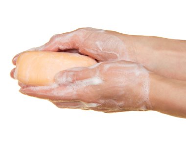 parça üzerinde beyaz izole kadın elinde tuvalet sabunları