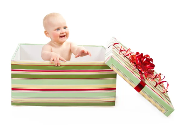 Felicità bambino in scatola regalo isolato su bianco — Foto Stock