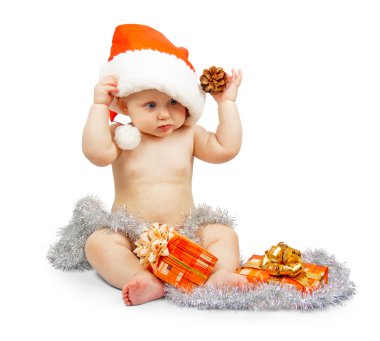 Noel Baba kırmızı şapka tutan kabartma gümüş gelin teli, üzerinde beyaz izole renkli bayram hediyesi ile pozitif çocuk