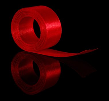 Hank, kırmızı saten kurdele