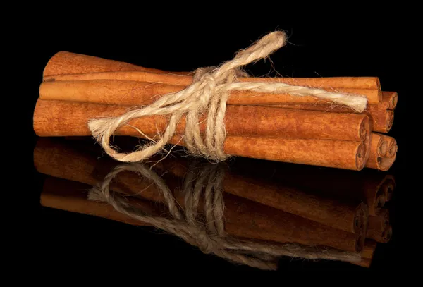 Cinnamon sticks, shot close-up — Stock Photo, Image