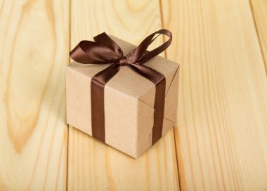 Vintage hediye kutusu ahşap üzerine