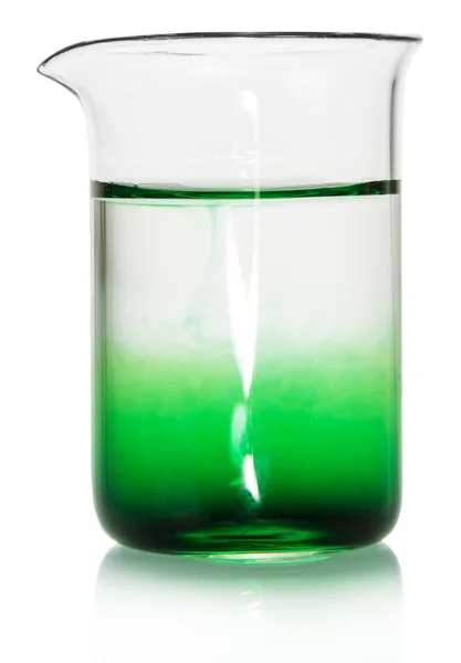 Chemiekolben mit grüner Flüssigkeit — Stockfoto