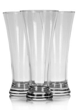 Üç boş bira gözlük