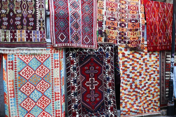 Veel Oosterse Tapijten Tapijten Hangen Cappadocië Turkije — Stockfoto