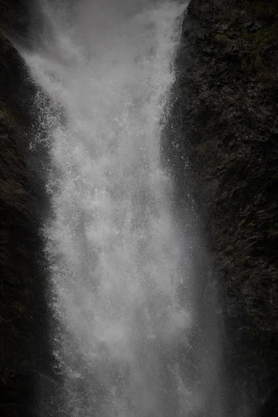 Tiro Vertical Uma Cachoeira Desfiladeiro Johann Pongau Áustria — Fotografia de Stock