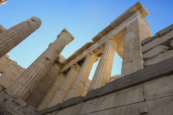 Low Angle Shot Acropolis Blue Sky Sunlight Athens Greece — Stock Photo, Image